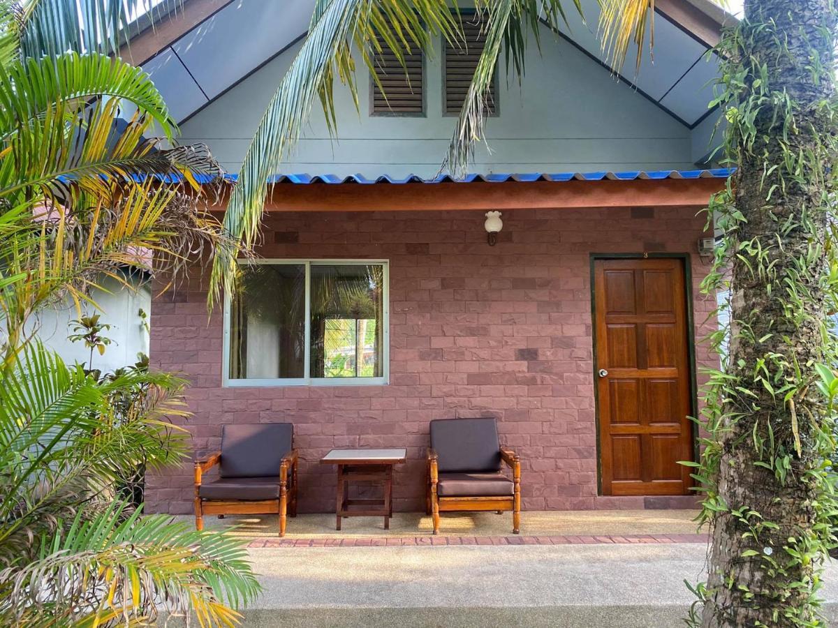 Coconut Bungalow Nai Yang Exterior photo