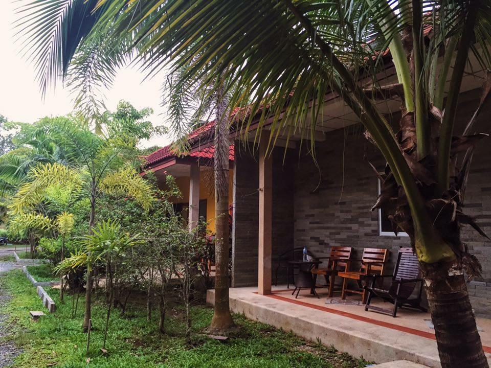 Coconut Bungalow Nai Yang Exterior photo
